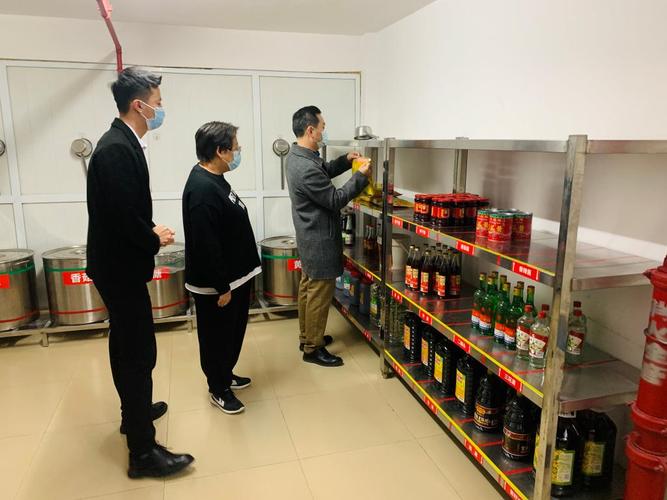公司开展食堂食品卫生安全突击检查行动-桂林市信科物业服务有限公司